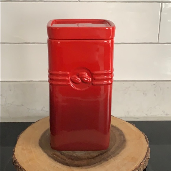 Le Creuset Coffee Canister Enjoy free delivery over 40 to most of the uk even for big stuff